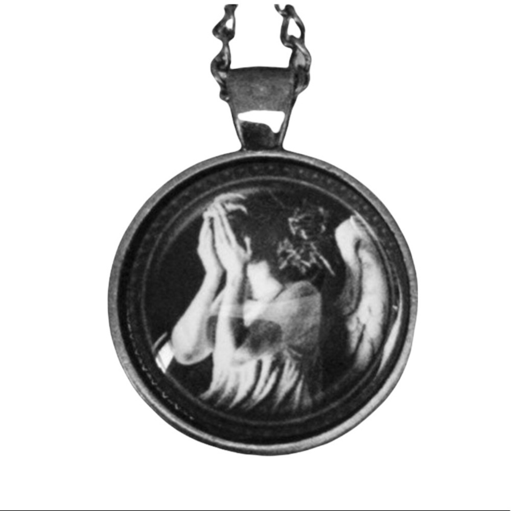 Dr. Who Weeping Angel Necklace